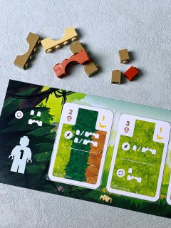 还挺有说法!少见的桌游乐高化/乐高桌游化程度很高的作品。