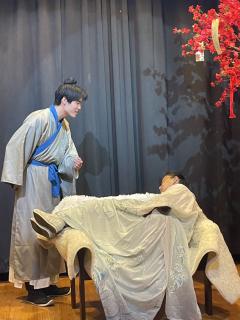 山月叹是个平均水平的合格本，但真的太普通了，绝对没有达到这么