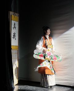 不愧是剧忠人，所有的演绎都最大化呈现了曹雪芹这个剧本想展示的