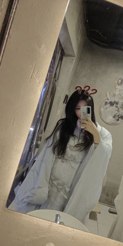 你要为万事之太平,彻底熄灭燃烧了几百年的狼烟。
体验角色: