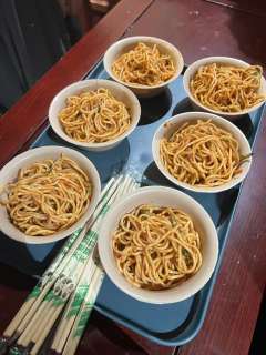 你要为万事之太平,彻底熄灭燃烧了几百年的狼烟。
体验角色: