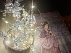 我来此是为了找一个人，但是似乎我又忘记了一个很重要的人。

