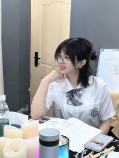 现代本，现实向，体验感相当不错的精品盒子，简直是情感本里的一