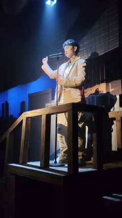 疯子与赞美诗
24.12.22 14:30
时长约90分钟