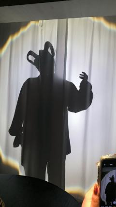 或许在未来,世界会对我很好,我会爱上自己;
或许在未来,我身