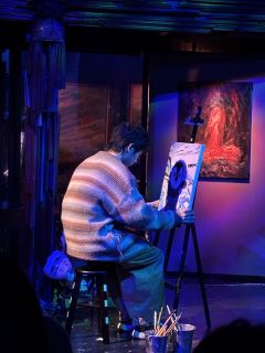 禁忌的色彩会是什么颜色?
色彩玄暗的地下室画廊里
藏着的是什