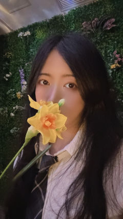 【如果必须坠落，就让我坠落，那个人，一定会接住我】
📚剧本