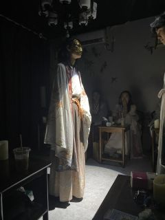 “流云散尽归无信,落星入尘凡愿空”
三界之外天地之问一处混