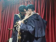 “璃火灯亮照四域，爱恨情仇难分舍。”

📍本场演绎人员：
