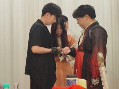 “灵族一战改变了所有人,唯独剑二还活在过去。”
体验剧本: