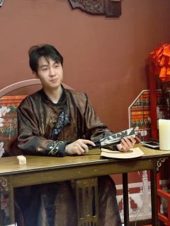 「 惊华 」
“♟️谋士以身入局,举棋胜天半子”