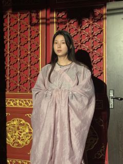 「 惊华 」
“♟️谋士以身入局,举棋胜天半子”