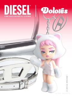 明明是买包赠送的，现在🐟上卖300-500元/只，作为吊卡