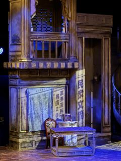 ⏰观演时长：约120分钟
❤️推荐理由：改编自同名电影《扬名