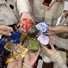 外婆是白发的女孩子,是世界上最顽皮的人,也是世界上胆子最大的