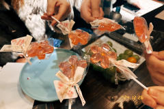 「🐱🍧日暮里」
“巫女摇着神乐铃翩然起舞,樱