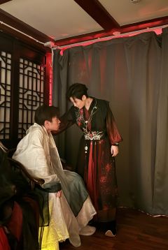 神不怜悯世人,只怜悯你。
📚剧本:璃火
🎬角色:月寒
