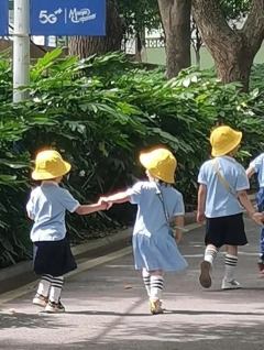 我CP站在光里
P2自己批的，可以直接拿图