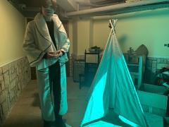 为一个剧本写一首歌
这事也只有莫慌干的出来!
💡人员配置