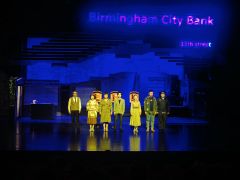 开心麻花《贼想得到你》全员恶人🔥
⏰演出时长：130min