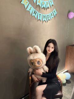 开心 生日这天收到朋友送的大天使