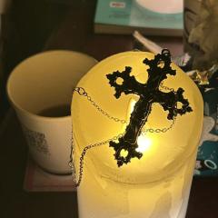 【含剧透】
《洗劫伦敦所有的玫瑰》-珂莱蒂
“当然,小神