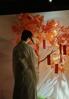【含剧透】
【青川不是神教的青川,也不是王室的青川。】
【青