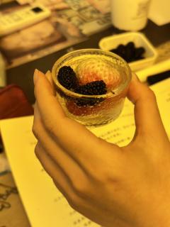 世人说爱是权衡，是所求。白清越与凌星野，是互相永觉亏欠，互相