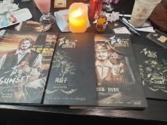 
“属于你们的故事”
“我会一遍一遍地”
“讲下去！”

�