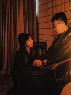 「情门千重囚苦主,痴骨三根筑南墙」
『南墙贰』—— M谋
