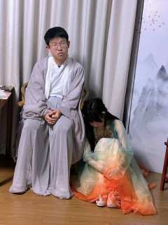 「忘却红尘三千事,共赴碧海云落间」
“姝儿,明年春天桃