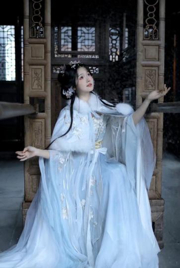 【含剧透】泡泡岛妆造yyds ！韩飞冤真实冤种大体验5555
3颗星给妆造！半颗星给dm 七木长得帅且对自己的能力的自信，半颗星给剧本吧！
【店家】
泡泡岛的秦风颂也是很难约！我这车秦风颂也是换了好几