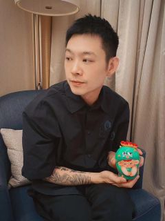 快来看看有没有你喜欢的明星和肉宝合影啦～