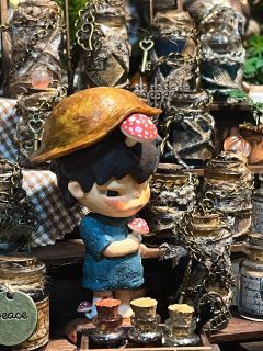 这是我第一个盲盒，因为有蘑菇，小野寄生，然后会有第二个，第三