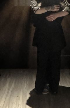 被偏爱的都有恃无恐
爱我就要如我所愿

体验店铺：  @此间