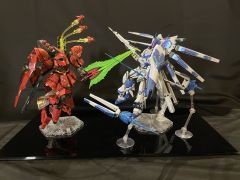 买的第一款RG，目前最喜欢的rg没有之一。第一次笔涂改色，第