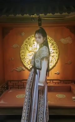 天地同寿 日月同光 无人同行 无人同心
人数:3男3女
时