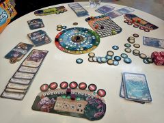 7分，纯粹至极的卡牌驱动游戏
游戏内元素非常纯粹，就是最基本