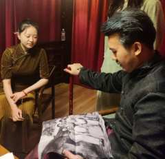 “此刻的我，正在走向明天的你”
“我一生都在和您说再见，您却