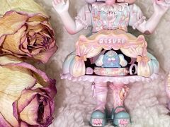 世界就像巨大的马戏团 散场后有限温存 无限心酸 蒙上眼睛好像