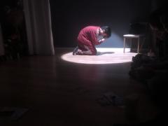 近6.5h的《蝼蚁》体验中,我仿若演了一出悲哀又荒诞的人间戏