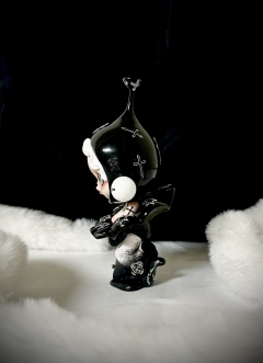 SKULLPANDA•魔女
泡泡玛特skullpanda漫相
