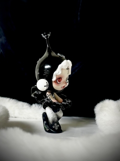 SKULLPANDA•魔女
泡泡玛特skullpanda漫相