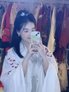 【贪财鬼，含剧透分割线，请放心食用】
“花洒长街，迎汝归门❤