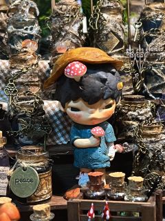 这是我第一个盲盒，因为有蘑菇，小野寄生，然后会有第二个，第三