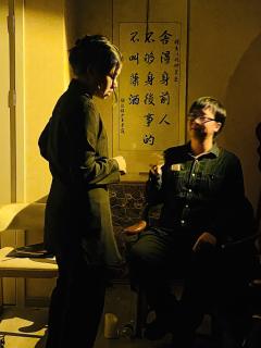 蝼蚁们，你想追寻那束光，还是和光一起沉沦？

类型：架空 现