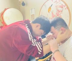 蝼蚁们，你想追寻那束光，还是和光一起沉沦？

类型：架空 现