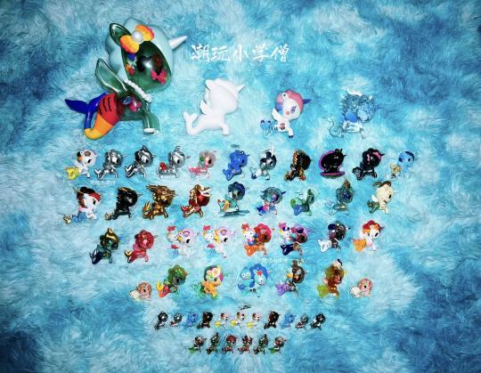 碧蓝幽影 Tokidoki独角兽全隐藏明盒限定

应该是收集了淘奇多奇独角兽Tokidoki 2008-2024（5）
	
所有的美人鱼限定/明盒/隐藏，给大家当图鉴查漏补缺
	
如果我忘了那款欢迎指