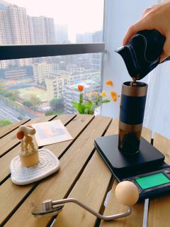 今天喝的是哥伦比亚 钻石庄园的紫卡杜拉 日晒 中烘
研磨度看