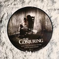温子仁导演的恐怖片《招魂》（The Conjuring）第一